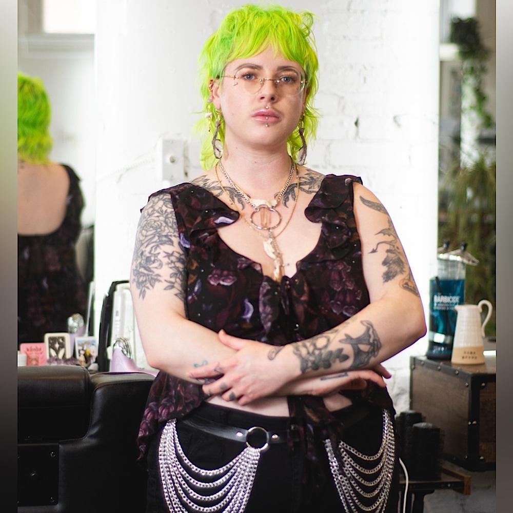 Meet your Posher, Vik